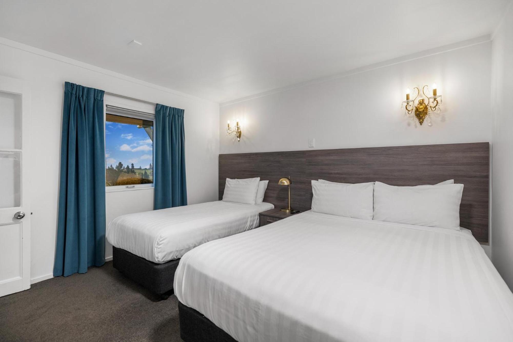 Lakeview Colonial Motel Квінстаун Екстер'єр фото